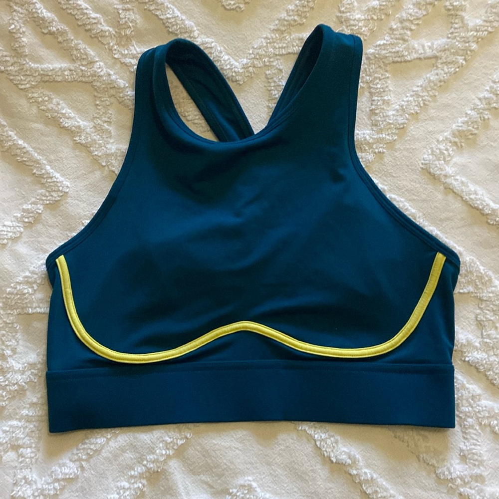 Fabletics high neck sports bra